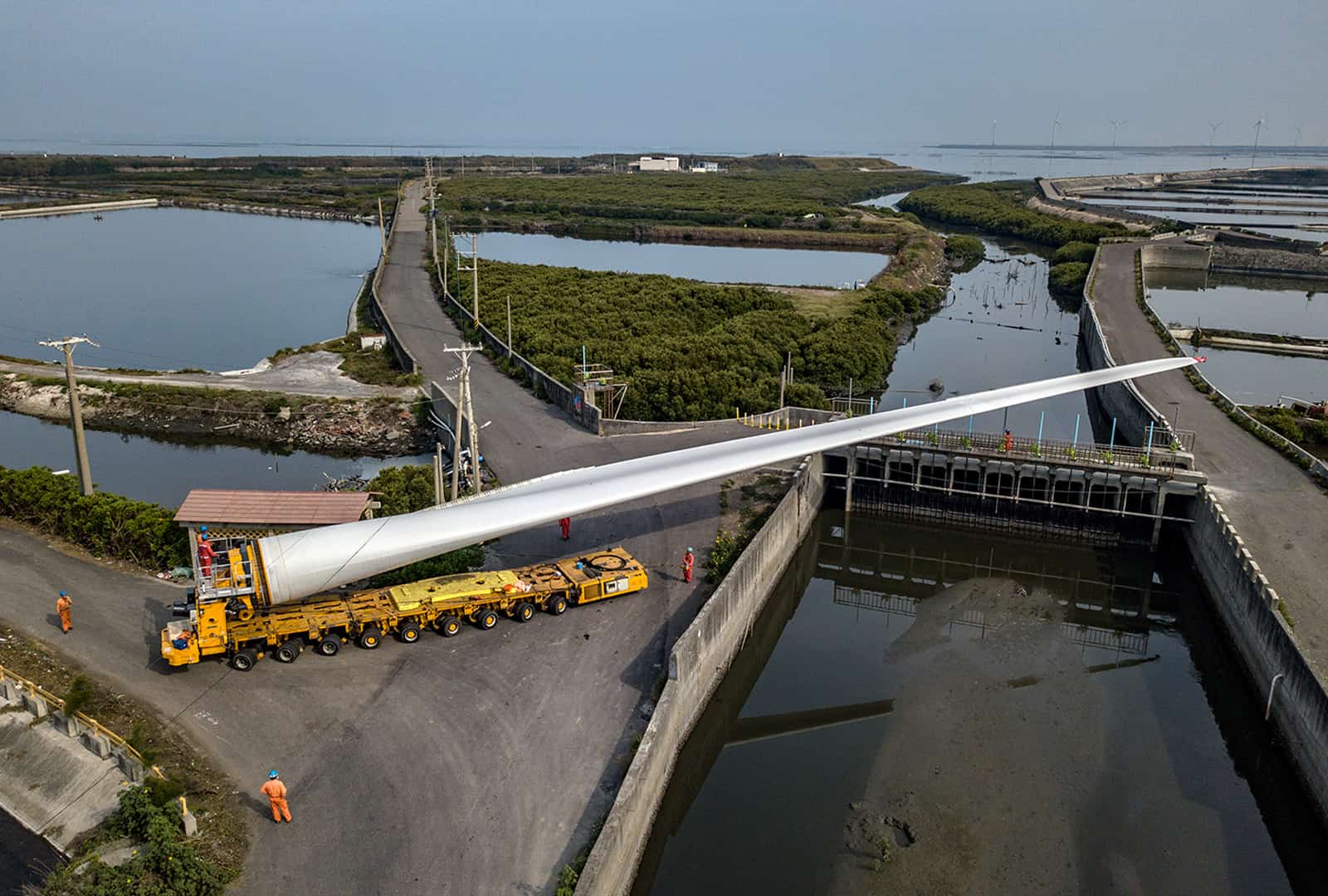 Hanbao Wind Turbine transport and lifting