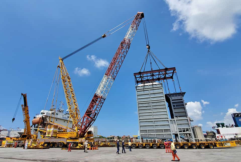 Kaohsiung Pier 75 equipment on board